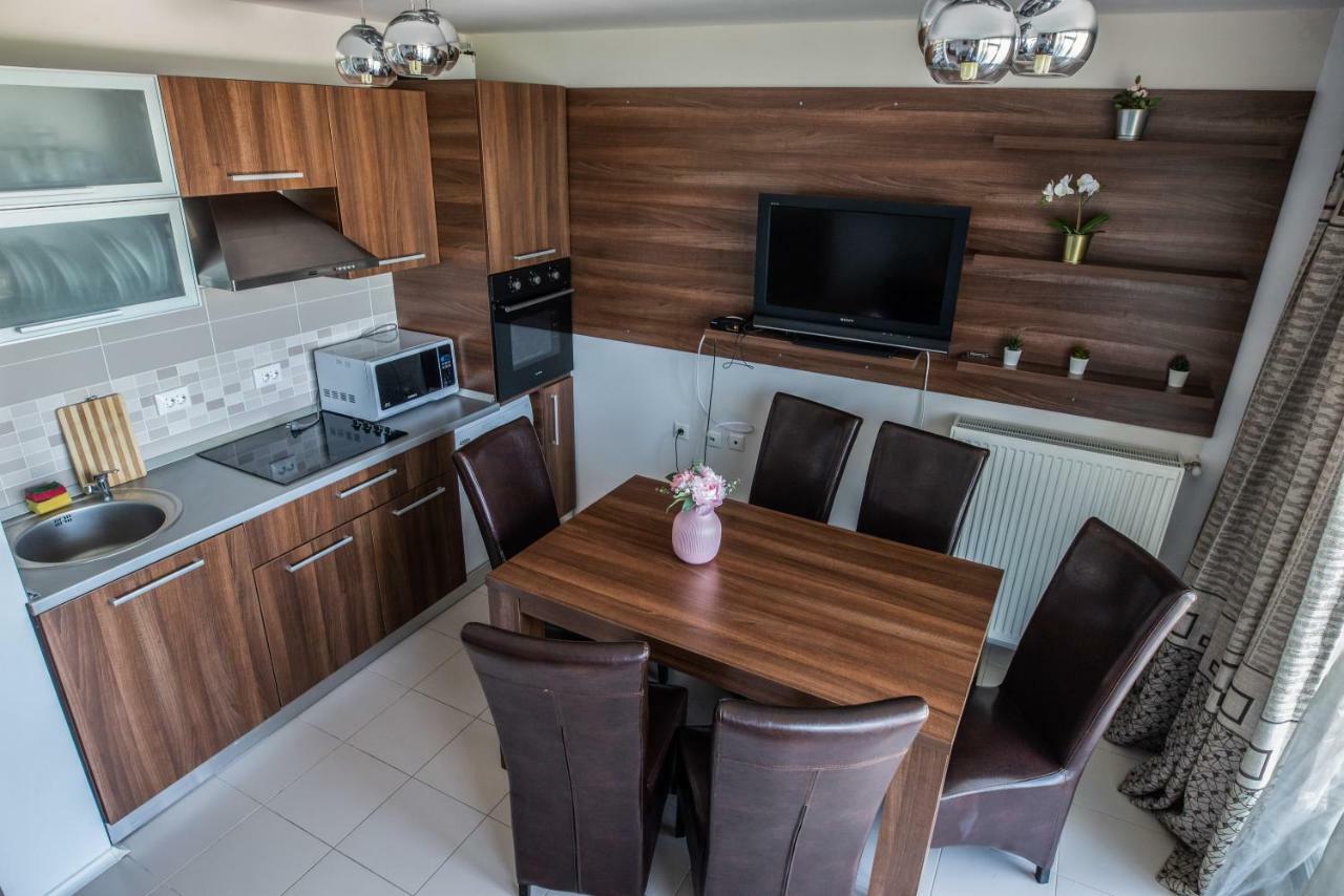 Neptun Blue Apartament Ngoại thất bức ảnh